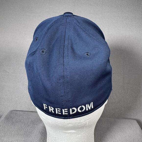Under Armour Hat Cap Fitted Mens Small Medium Navy USA Flag Freedom Blitzing - Picture 3 of 11